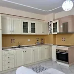 Beachside Family Nest Apt, Spacious & Cozy - By Beta Premium شقة غوليم