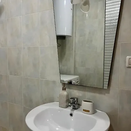 Beachside Family Nest Apt, Spacious & Cozy - By Beta Premium Golem (Tirana)