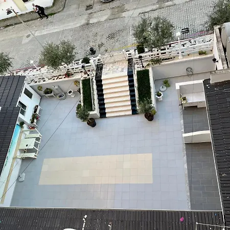 Beachside Family Nest Apt, Spacious & Cozy - By Beta Premium