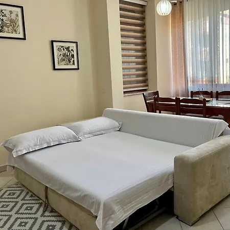 Beachside Family Nest Apt, Spacious & Cozy - By Beta Premium Apartment Golem (Tirana)