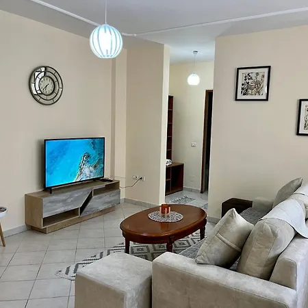 Beachside Family Nest Apt, Spacious & Cozy - By Beta Premium * Golem (Tirana)