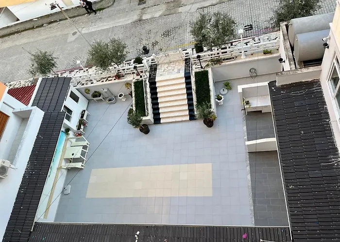 Beachside Family Nest Apt, Spacious & Cozy - By Beta Premium