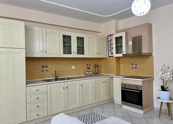 Beachside Family Nest Apt, Spacious & Cozy - By Beta Premium Lejlighed Golem (Tirana)