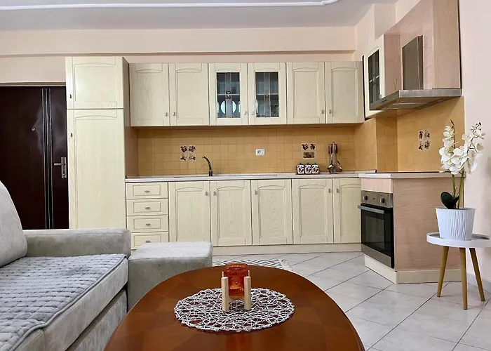 Beachside Family Nest Apt, Spacious & Cozy - By Beta Premium * Golem (Tirana)