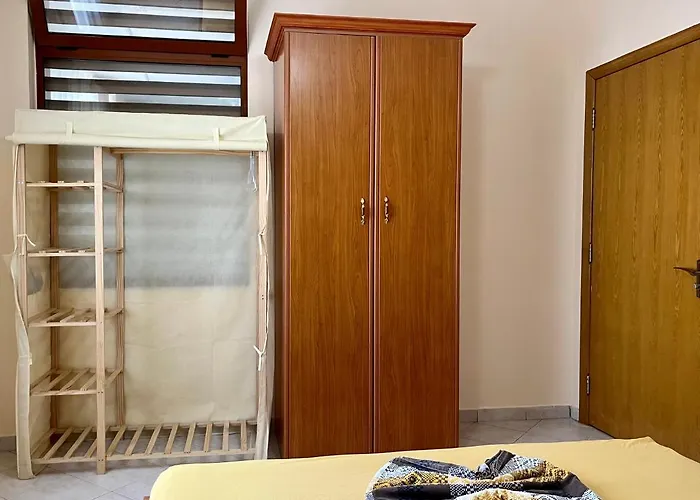 Beachside Family Nest Apt, Spacious & Cozy - By Beta Premium Golem (Tirana)