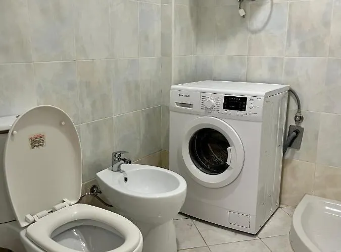 Beachside Family Nest Apt, Spacious & Cozy - By Beta Premium Lejlighed